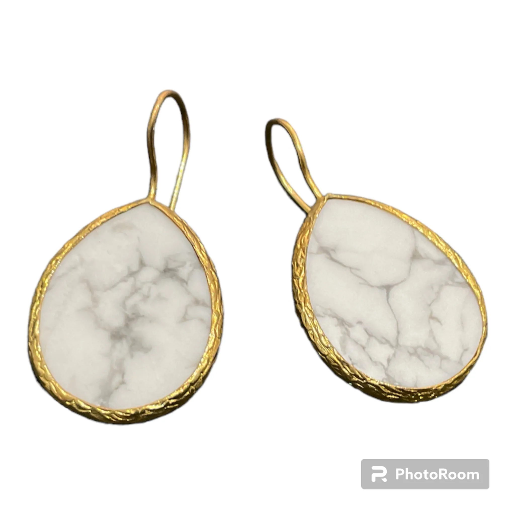 Baobab Collections Gold And White Howlite Teardrop Earrings