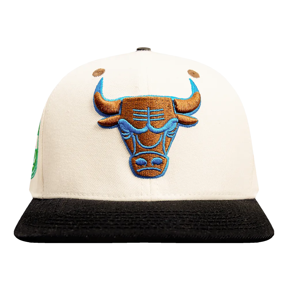 CHICAGO BULLS CHRONIC WOOL SNAPBACK HAT (EGGSHELL/ BLACK)