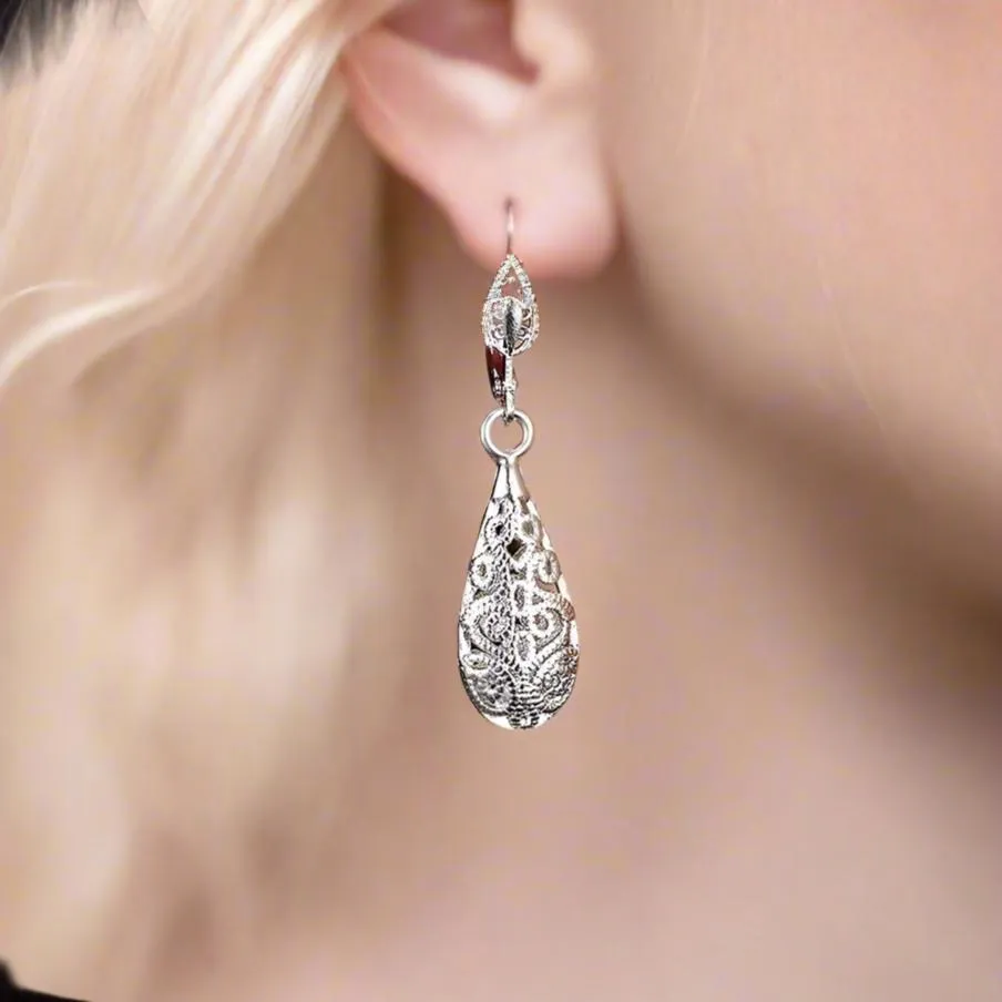 Exquisite Arabesque Filigree Puff Teardrop Gold Earrings for Women