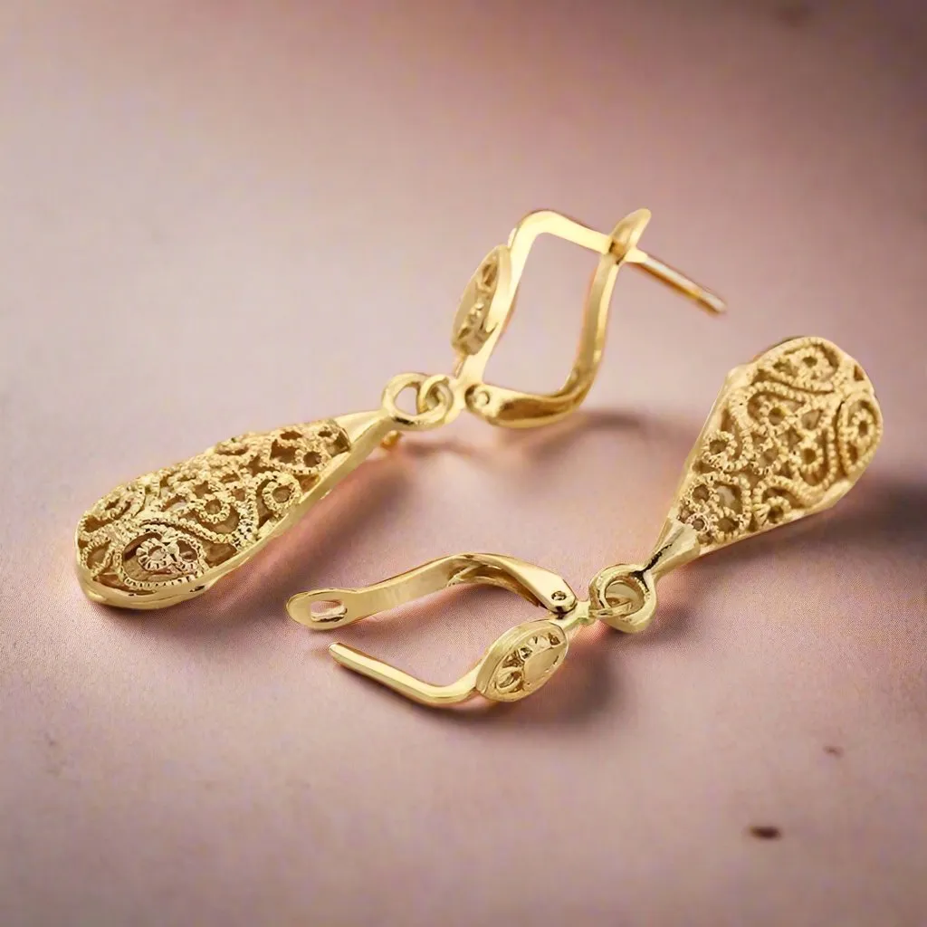 Exquisite Arabesque Filigree Puff Teardrop Gold Earrings for Women