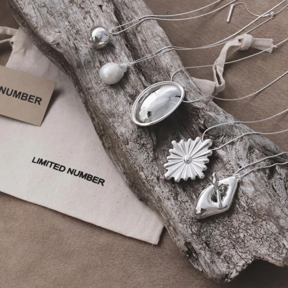 Irregular Rhombus T Bar Necklace