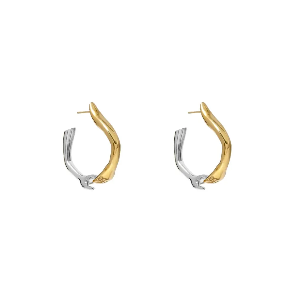 New ins Stainless Steel Hand Round Earring For Women Vintage Geometric Embrace Hug Earrings Fashion Jewelry