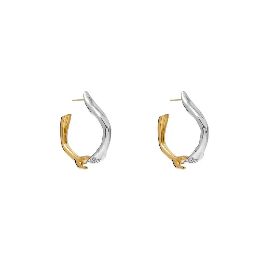 New ins Stainless Steel Hand Round Earring For Women Vintage Geometric Embrace Hug Earrings Fashion Jewelry