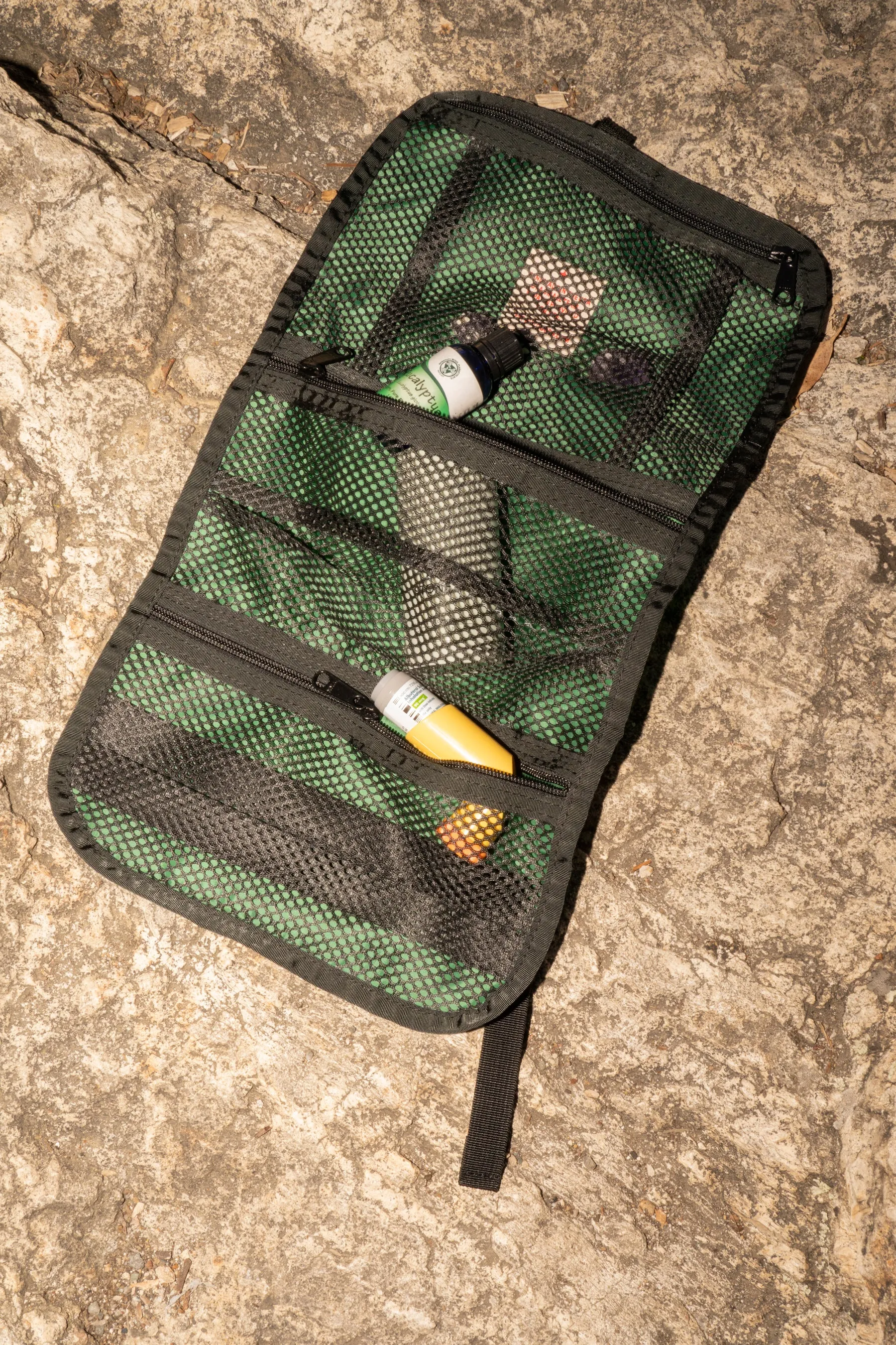 TRAVEL ROLL