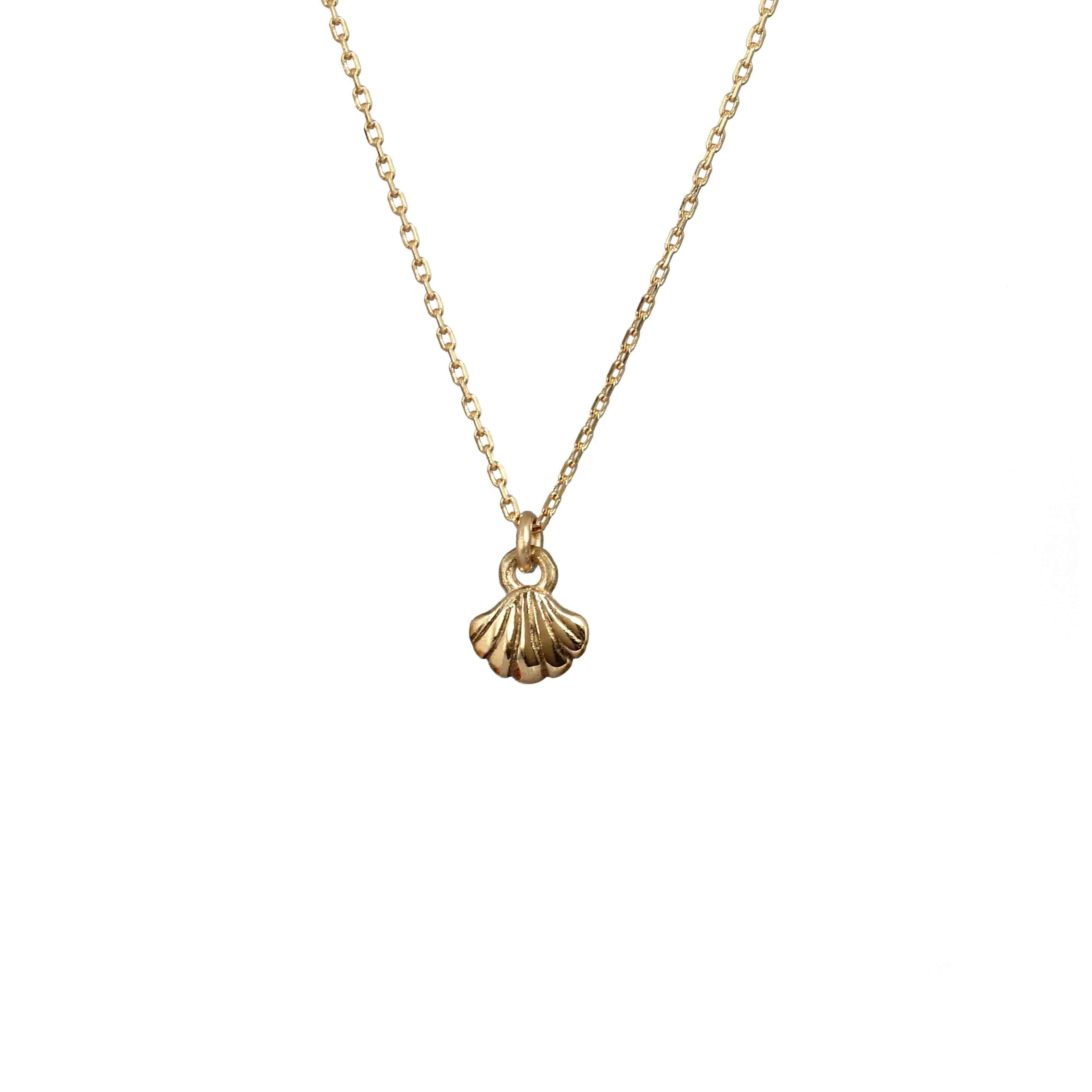 Wing Tiny Shell Necklace